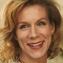 Juliet Stevenson als Mrs. Cratchit / Mother Gimlet (voice)