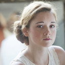 Juliette Petiot als Lola Zerrouki