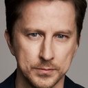 Lee Ingleby als Bob (UK) (voice)