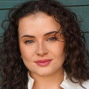 Delaney White als Jocelyn