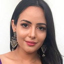 Aanchal Munjal als Hameed's girlfriend