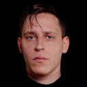 Daniel Virtanen als Aki