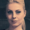 Evy Poumpouras als Self - Intelligence Expert