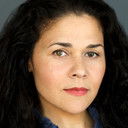 Alexandria Wailes als Hannah