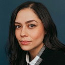 Shaeane Jimenez als Julianne Alba