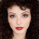 Juliet Widyasari Burnett als Sinta