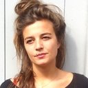 Camille de Leu als Jeune journaliste