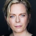Nina Duval als Sylvie Despins