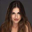 Jade Moujaes als Viv