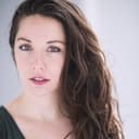 Andi Morrow als Julia