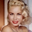 Jeanne Carmen als Lucille Sturges