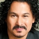 Gino Montesinos als Officer Ochoa