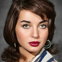 Leyla Sayar als Tülin