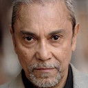 Jay Santiago als Latin Man