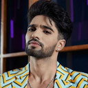Zeeshan Khan als 