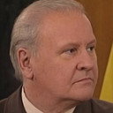 André Haber als Hotel Bellhop