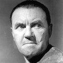 George Hayes als The Man in The Boeler Hat