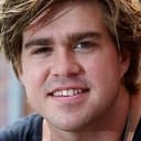 Andrew Ryan als Ash