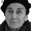 Güzin Dino als Ayşe