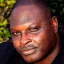 Calvin Moore als Swat Officer Smiley