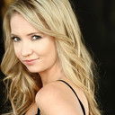 Lindsay Selles als Bride