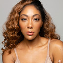 Renée Veronica Freeman als Nayae Harris