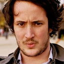 Azedine Kasri als Singing master