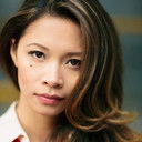 Haiha Le als Policewoman