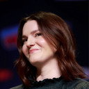Phoebe Gittins als Prancing Pony Wench (uncredited)