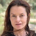 Barbara Hellemans als Amanda Young