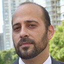 Walter Morales als Leonardo