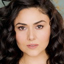 Mel Mehrabian als Sorceress Tavora