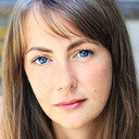 Laura Vincent als London Journalist
