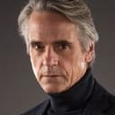 Jeremy Irons als Alfred Pennyworth