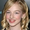 Gabrielle Brennan als Chrissy Moore