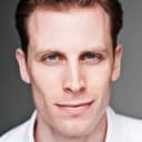 Samuel Oatley als Ken Bowles