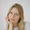 Emmy Wheeler als Rose