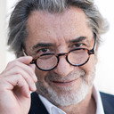 William Lowenstein als Self : Addictologist