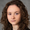 Aoife Riddell als Phoebe