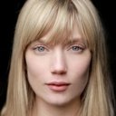 Robyn Addison als Angel