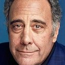 Brad Garrett als Gusteau (voice)