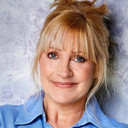 Malandra Burrows als Kathy Glover