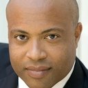 Freddy John James als Agent Mike
