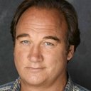 Jim Belushi als Mike Dooley