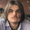 Zach Richter als Interviewer (voice)