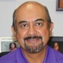Humberto G. Garcia als Chief Reyes