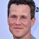 Scott Weinger als Horny Penguin (voice)