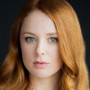 Jorja Cadence als Joan