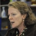 Julie Eccles als Eileen Moore