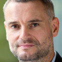 Bertrand Monnet als Self